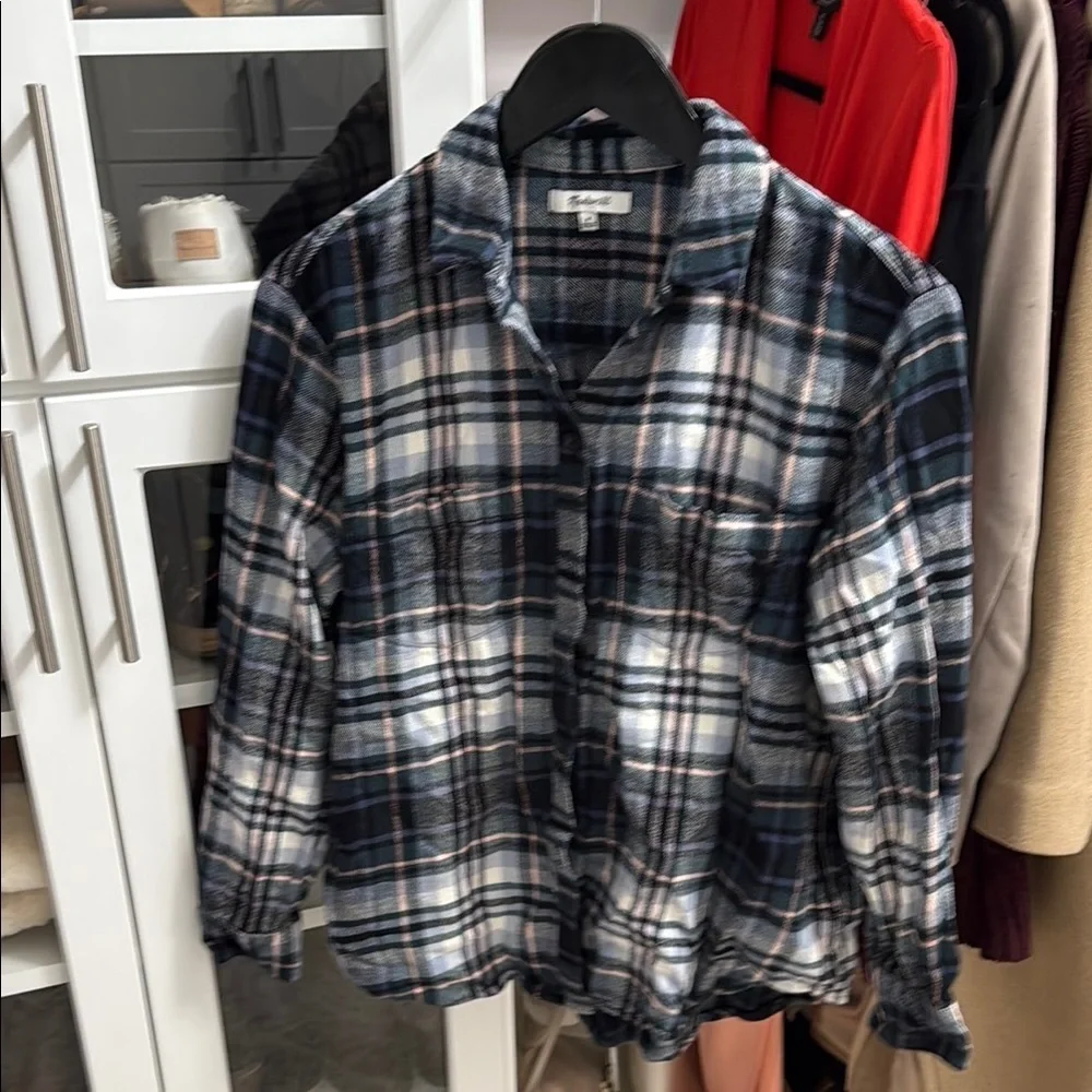 Madewell Green and Pink Plaid Shirt with Pockets - Picture 2 of 6
